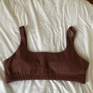 sports bra